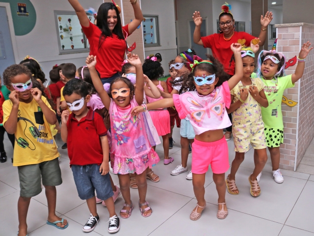 GRITO DE CARNAVAL - O CARNAVAL DAS CORES - ED. INFANTIL E 1º ANO - 17/02/2022