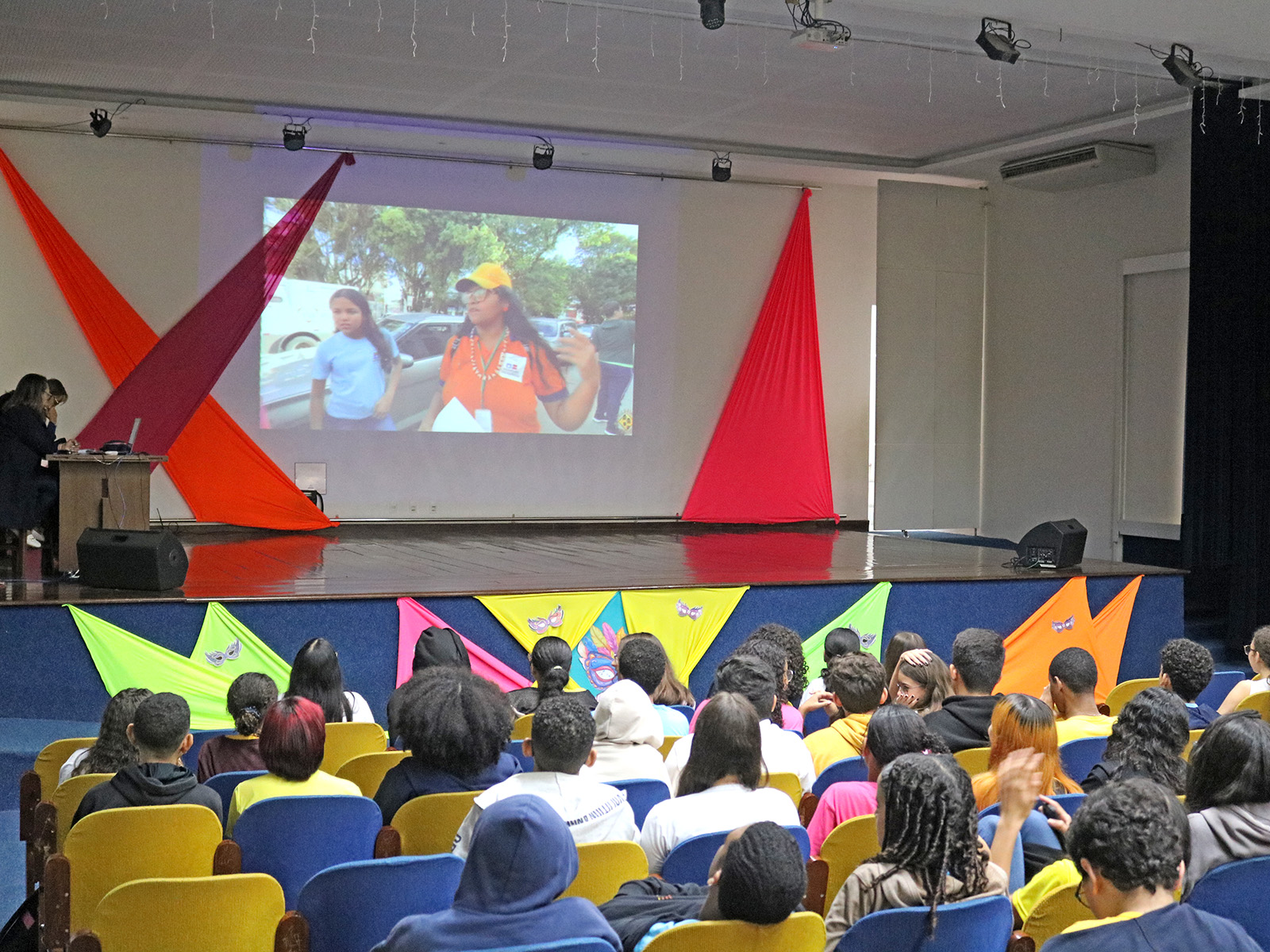 APRESENTAÇÃO DE TRABALHOS SOBRE TURISMO PEDAGÓGICO - 8º ANO - 25/07/2024